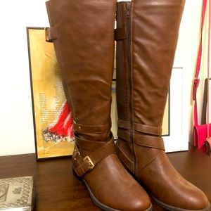 Riding boots, wide leg